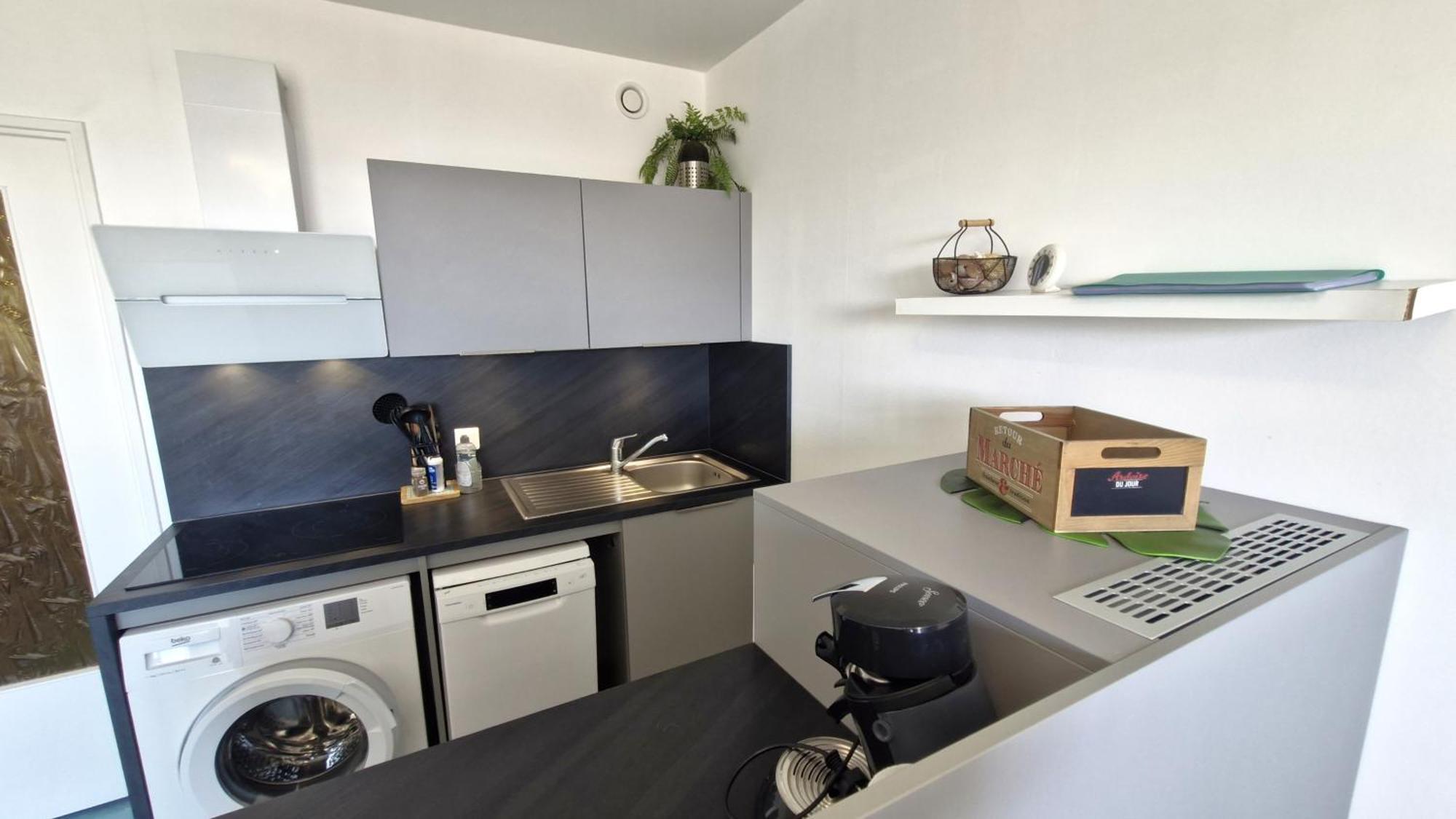 Saint Georges De Didonne - Pleine Vue Mer Pour Ce Studio Cabine Face A La Plage Экстерьер фото