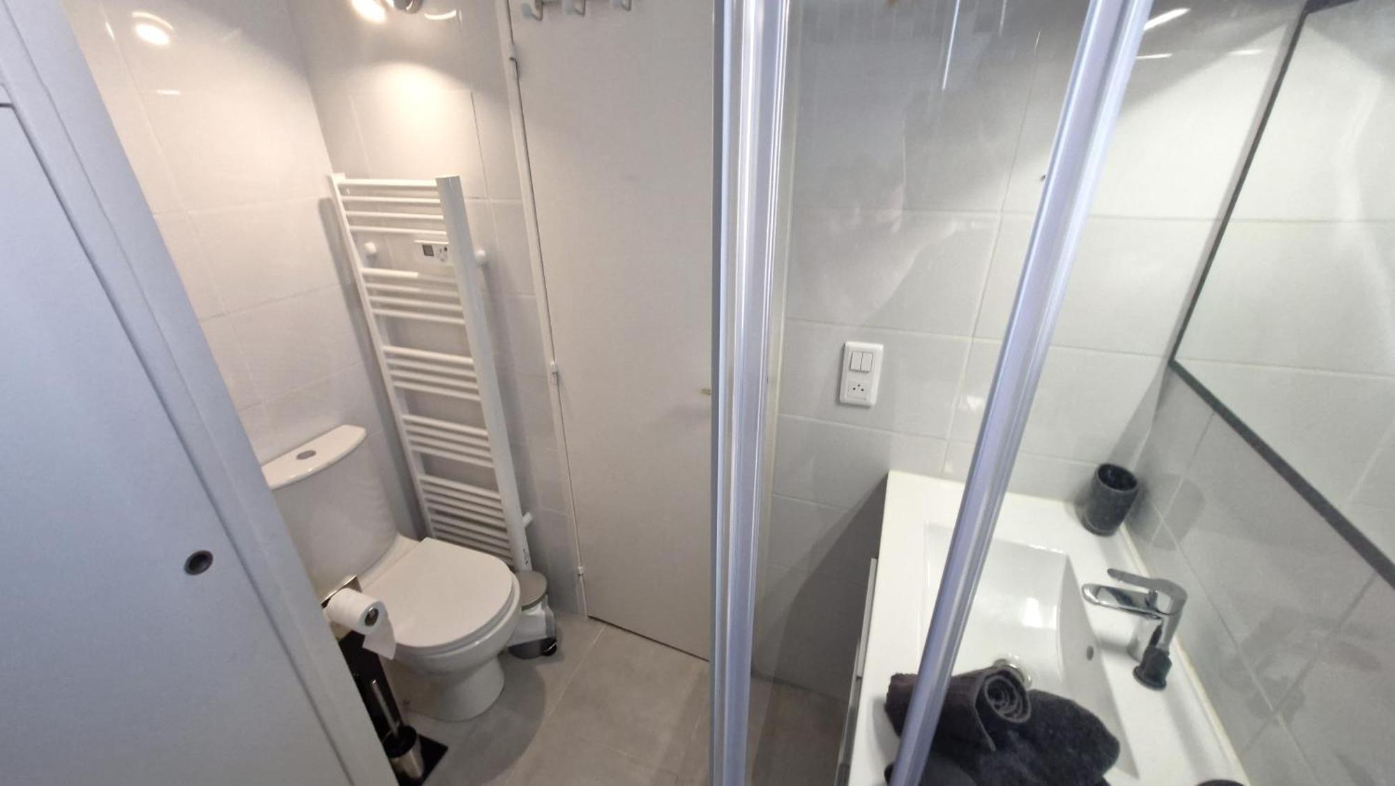 Saint Georges De Didonne - Pleine Vue Mer Pour Ce Studio Cabine Face A La Plage Экстерьер фото